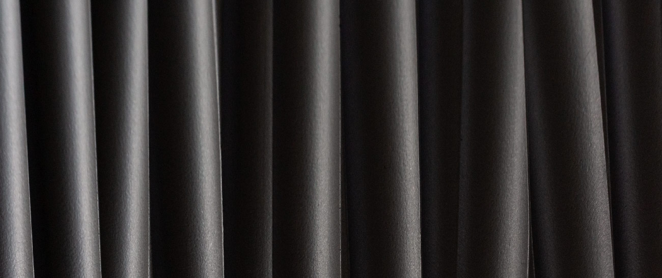 For projects in which color variation is not desired, we offer an alternative factory-applied finish, ColorSeal/T. This process affords tighter control of the surface color characteristics, mitigating the color variation that results from using mineral raw materials.